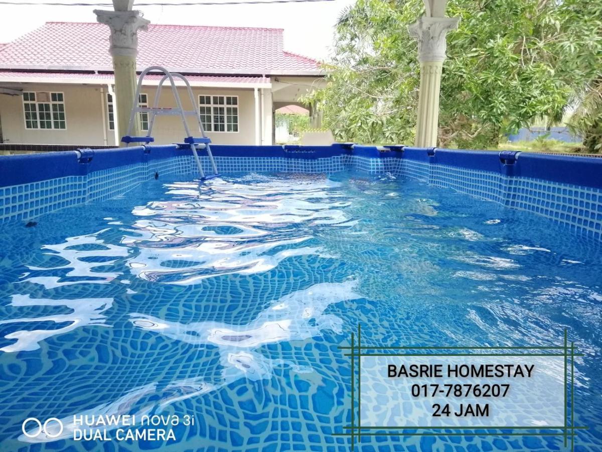 מואר Basrie Villa "Mslim Only" - Mini Cinema , Private Pool , Wi-Fi , Netflix מראה חיצוני תמונה