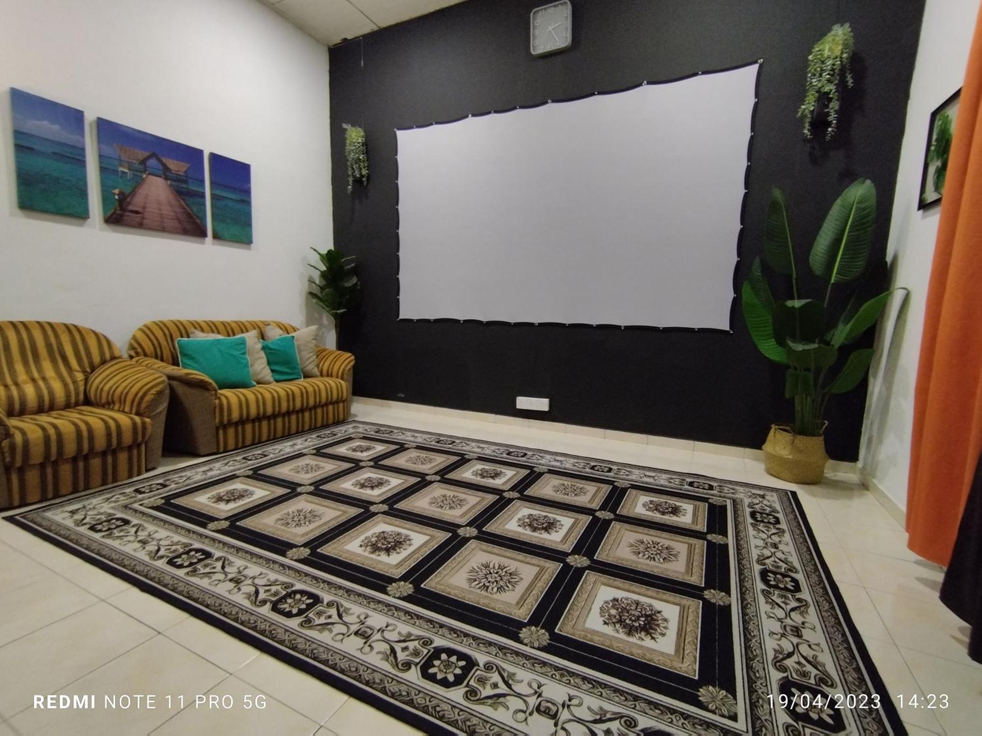 מואר Basrie Villa "Mslim Only" - Mini Cinema , Private Pool , Wi-Fi , Netflix מראה חיצוני תמונה